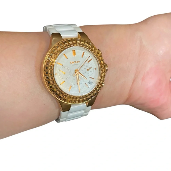 DKNY Women\'s Chronograph Chambers Rose Gold White Ceramic Bracelet Watch NY 2225 main image 5